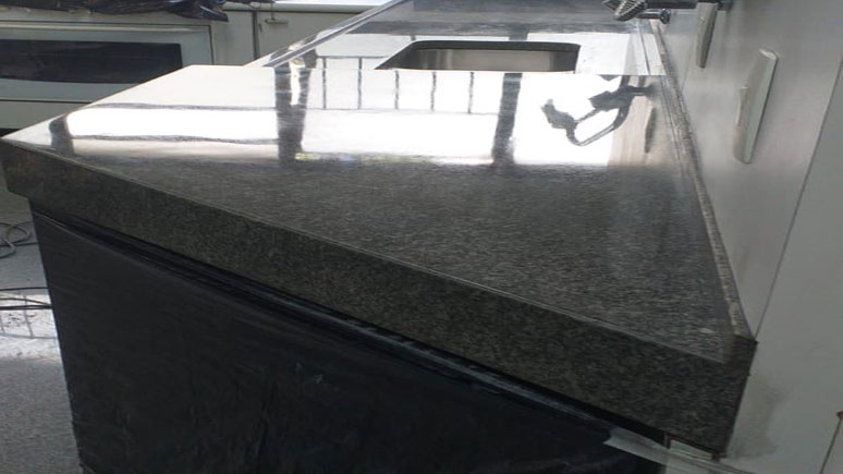 Especializada no tratamento de granilites, pedras ornamentais  Especializada no tratamento de granilites, pedras ornamentais  Imagem galeria